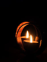 Load image into Gallery viewer, Coconut Shell Candle
